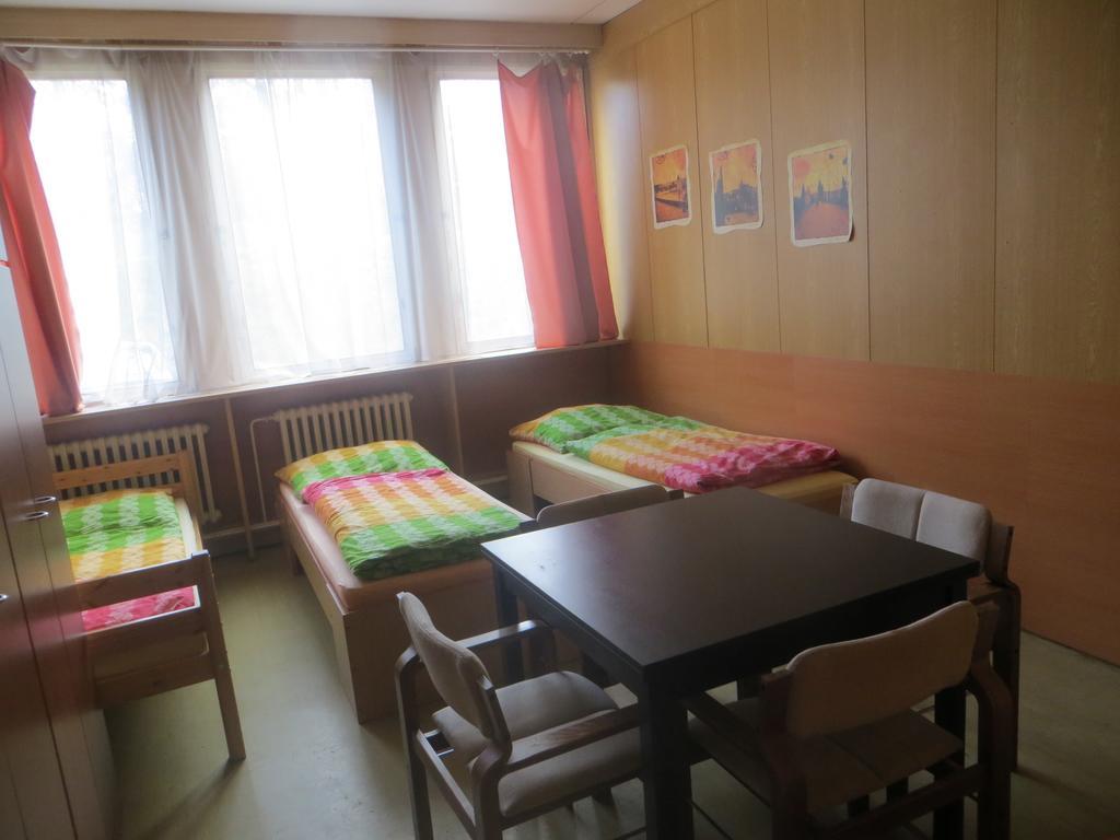 Hostel Monty Říčany Exterior foto